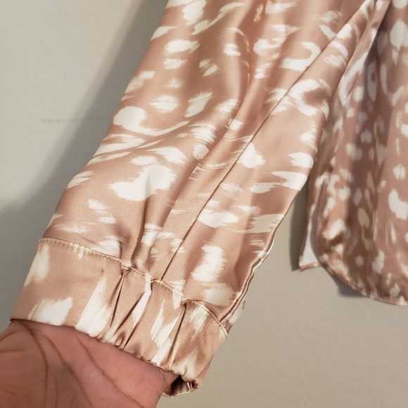 Black Label by Chico's Soft Satin Top long sleeve size XL NWT - Picture 8 of 14